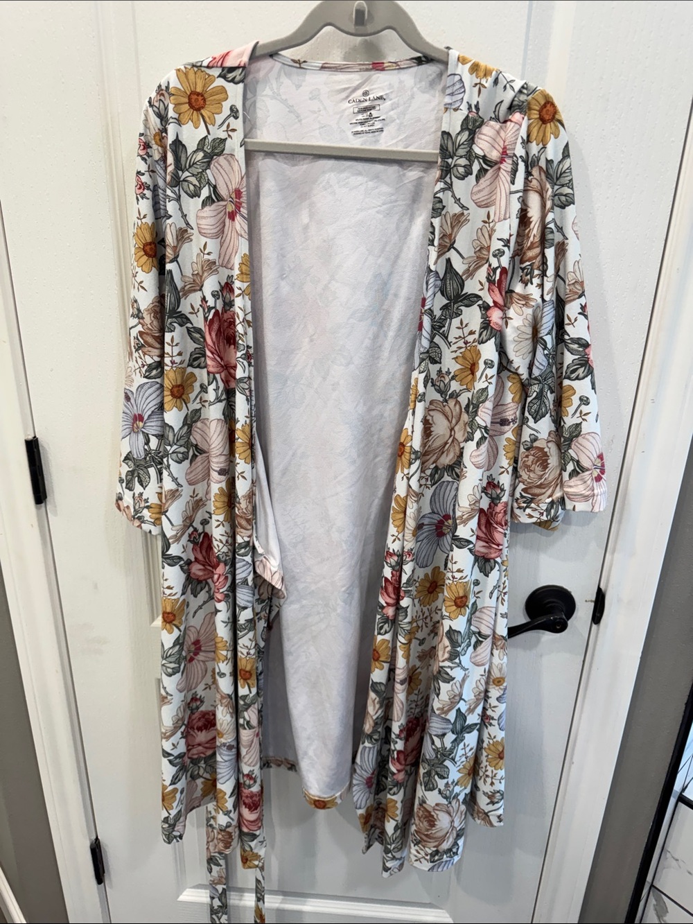 Caden Lane Floral Open-Front Maternity Robe